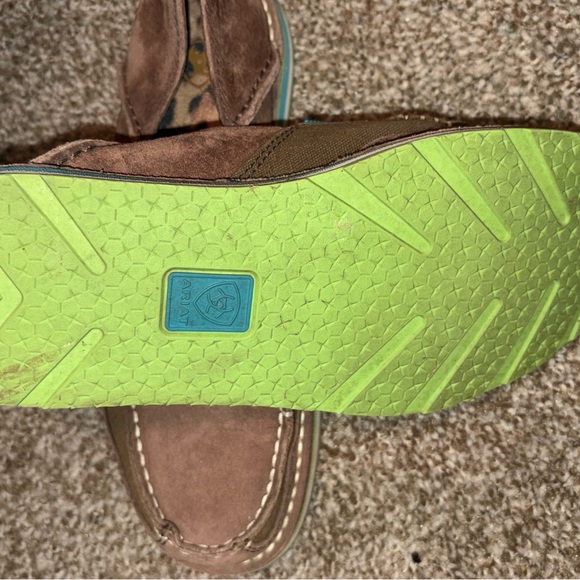 Women’s leather Ariat slip ons size 7 - Picture 3 of 4